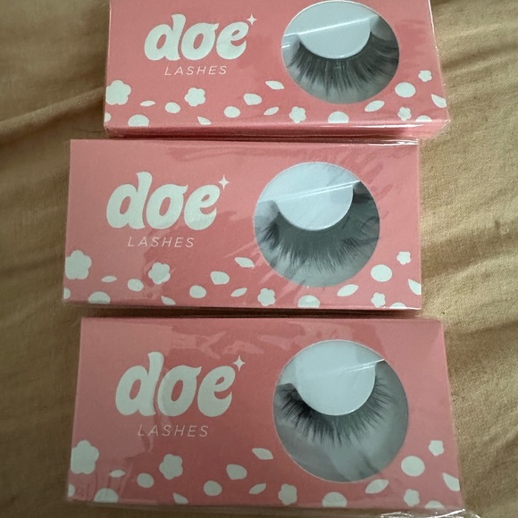 Doe Lashes Set (3) - Picture 2 of 2